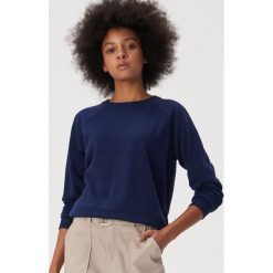 Gładka bluza basic - Granatowy. Niebieskie bluzy damskie Sinsay, s, bez wzorów, bez rękawów, bez kaptura. Za 29,99 zł.