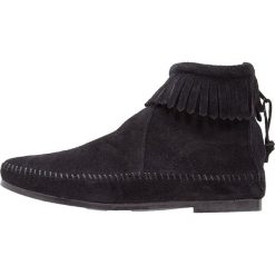 Botki damskie lity: Minnetonka Botki kowbojki i motocyklowe black