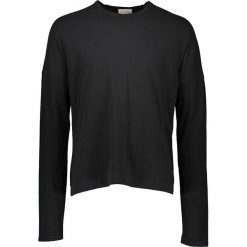 Koszulka "Camiliday" w kolorze antracytowym. Szare koszulki męskie American Vintage, xl, bez wzorów, z bawełny, z okrągłym kołnierzem, z długim rękawem, długie. W wyprzedaży za 109,95 zł.