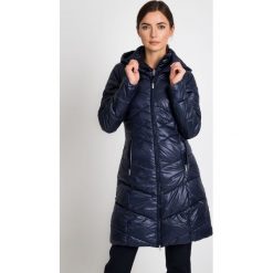 Pikowana granatowa puchowa parka QUIOSQUE. Szare parki damskie marki QUIOSQUE, z polaru. W wyprzedaży za 349,99 zł.