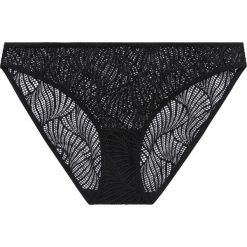 Figi mini bonprix czarny. Czarne majtki damskie bonprix, w koronkowe wzory, z koronki. Za 24,99 zł.