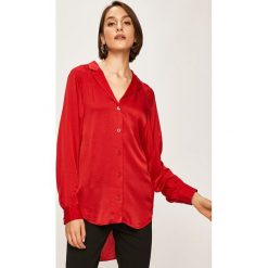 Answear - Koszula. Czerwone bluzki damskie ANSWEAR, s, bez wzorów, z poliesteru, eleganckie, bez kołnierzyka, z długim rękawem. W wyprzedaży za 44,90 zł.