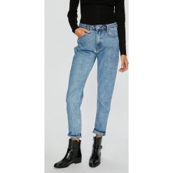Tally Weijl - Jeansy Selma. Niebieskie jeansy damskie TALLY WEIJL, bez wzorów, z bawełny, z podwyższonym stanem. W wyprzedaży za 119,90 zł.