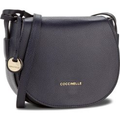 Torebka COCCINELLE - BF8 Clementine Soft E1 BF8 15 02 01 Bleu 011. Niebieskie listonoszki damskie marki Coccinelle. W wyprzedaży za 699,00 zł.