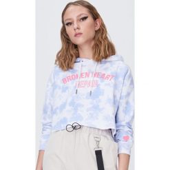 Bluza z napisem - Niebieski. Niebieskie bluzy damskie Sinsay, s, z napisami, bez rękawów, bez kaptura. W wyprzedaży za 41,99 zł.