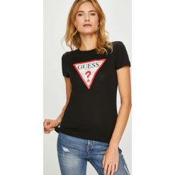Guess Jeans - Top. Czerwone bluzki damskie Guess Jeans, s, z nadrukiem, z bawełny, casualowe, z okrągłym kołnierzem, z krótkim rękawem. W wyprzedaży za 99,90 zł.