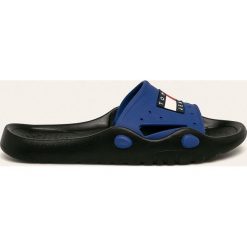 Tommy Jeans - Klapki. Niebieskie kapcie męskie Tommy Jeans, bez wzorów, z jeansu. Za 229,90 zł.