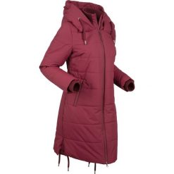 Płaszcz pikowany outdoorowy bonprix bordowy. Czerwone kurtki damskie bonprix, bez wzorów. Za 319,99 zł.
