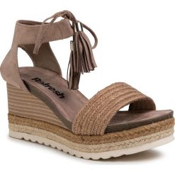 Espadryle REFRESH - 72201 Taupe. Pomarańczowe espadryle damskie Refresh, bez wzorów, z tworzywa sztucznego, bez obcasa, na obcasie. Za 199,00 zł.