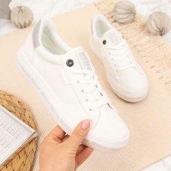Półtrampki z eko skóry białe Big Star GG274194 - biały. Białe trampki i tenisówki damskie BIG STAR, bez wzorów, ze skóry, bez zapięcia. Za 129,99 zł.