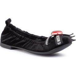 Baleriny LOVE MOSCHINO - JA11020G08JL0000 Nero. Czarne baleriny damskie Love Moschino, bez wzorów, ze skóry, klasyczne, bez obcasa. Za 609,00 zł.