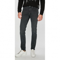 Pepe Jeans - Jeansy. Szare jeansy męskie Pepe Jeans, bez wzorów, z obniżonym stanem. W wyprzedaży za 299,90 zł.