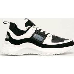 Calvin Klein - Buty. Białe buty sportowe damskie Calvin Klein, bez wzorów, ze skóry, sportowe. W wyprzedaży za 539,90 zł.