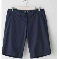 Gładkie szorty chino - Granatowy. Niebieskie spodenki i szorty męskie Sinsay, m, bez wzorów. Za 49,99 zł.
