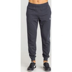 SPODNIE DRESOWE EA7 EMPORIO ARMANI. Szare spodnie męskie EA7 Emporio Armani, na imprezę, s, z aplikacjami, z bawełny. Za 369,00 zł.