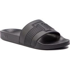 Klapki TOMMY HILFIGER - Th Seasonal Pool Slide FM0FM02077 Black 990. Czarne klapki męskie TOMMY HILFIGER, bez wzorów, ze skóry ekologicznej. W wyprzedaży za 159,00 zł.