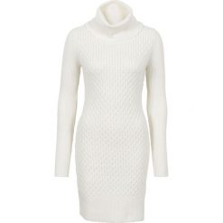 Sukienka dzianinowa bonprix kremowy. Białe sukienki damskie bonprix, na zimę, bez wzorów, z dzianiny, eleganckie, z golfem, z długim rękawem, długie. Za 119,99 zł.