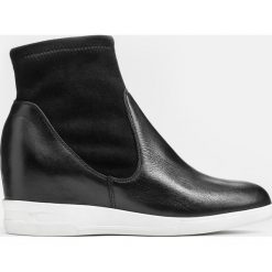 Czarne sneakersy damskie. Czarne koturny damskie Kazar, ze skóry. Za 649,00 zł.