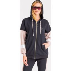 BLUZA LIU JO SPORT. Czarne bluzy sportowe damskie Liu Jo Sport, xs, z haftami, z bawełny, bez rękawów, z kapturem. Za 589,00 zł.