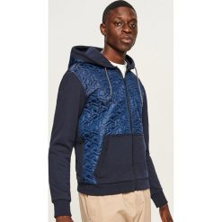 Pikowana bluza z kapturem - Granatowy. Niebieskie bluzy męskie Reserved, s, bez wzorów, z kapturem, bez rękawów, z kapturem. Za 159,99 zł.