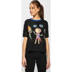 Desigual - Top. Czarne bluzki damskie Desigual, s, z nadrukiem, z elastanu, z okrągłym kołnierzem, z krótkim rękawem. W wyprzedaży za 149,90 zł.