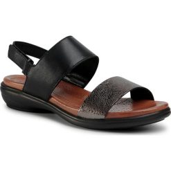 Sandały GO SOFT - WI16-957-05 Czarny. Czarne klapki damskie GO SOFT, bez wzorów, ze skóry, bez obcasa. Za 119,99 zł.