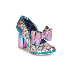 Czółenka Irregular Choice BOWTASING. Różowe czółenka damskie Irregular Choice, bez wzorów, bez obcasa. Za 589,00 zł.