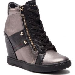 Sneakersy TOMMY HILFIGER - Wedge Sneaker FW0FW03687 Black 990. Szare półbuty damskie TOMMY HILFIGER, ze skóry ekologicznej. W wyprzedaży za 339,00 zł.