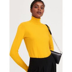 Sweter z golfem - Żółty. Żółte swetry damskie Reserved, s. W wyprzedaży za 39,99 zł.