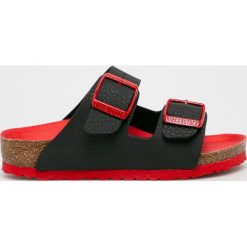 Birkenstock - Klapki dziecięce Arizona. Czerwone sandały chłopięce Birkenstock, z gumy, bez zapięcia. Za 169,90 zł.