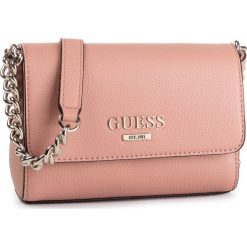 Torebka GUESS - Alma (VG) Mini-Bags HWVG74 01780 RWO. Różowe listonoszki damskie Guess, z aplikacjami, ze skóry ekologicznej, bez dodatków. Za 369,00 zł.