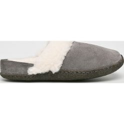 Sorel - Kapcie Nakiska Slide II. Szare kapcie damskie marki Sorel, ze skóry. W wyprzedaży za 179,90 zł.
