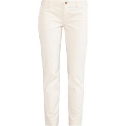 7 for all mankind ROXANNE Jeansy Slim fit sand. Brązowe jeansy damskie relaxed fit marki 7 for all mankind, z bawełny. W wyprzedaży za 377,55 zł.