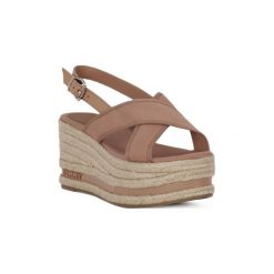 Sandały Tommy Hilfiger 297 NUDE. Brązowe sandały damskie TOMMY HILFIGER, bez wzorów, bez obcasa, bez zapięcia. Za 330,51 zł.