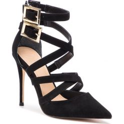 Szpilki GUESS - Ofelie FL5OFE SUE08 BLACK. Czarne półbuty damskie Guess, z aplikacjami, z zamszu, eleganckie, bez obcasa, na obcasie, bez zapięcia. W wyprzedaży za 599,00 zł.