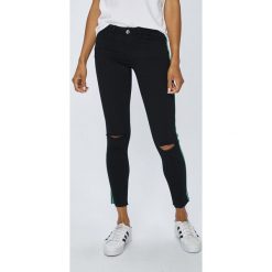 Tally Weijl - Jeansy Zoe. Czarne jeansy damskie skinny marki TALLY WEIJL, z obniżonym stanem. W wyprzedaży za 99,90 zł.