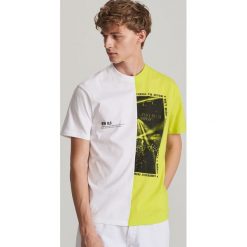 Dwukolorowy t-shirt - Żółty. Żółte t-shirty męskie Reserved, s, bez wzorów, bez kołnierzyka. Za 49,99 zł.