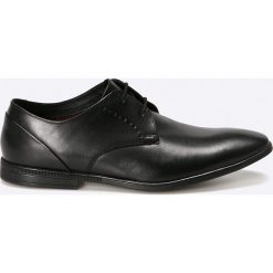 Clarks - Półbuty. Czarne buty wizytowe męskie marki Clarks, ze skóry, na sznurówki. W wyprzedaży za 199,90 zł.