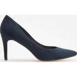 Czółenka na wysokim obcasie - Granatowy. Niebieskie buty ślubne damskie Reserved, na wysokim obcasie. Za 99,99 zł.
