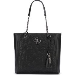 Guess New Wave Torebka Czarny. Czarne torebki klasyczne damskie Guess, z aplikacjami, z materiału, bez dodatków. Za 654,95 zł.