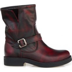 Ocieplane botki z klamerką - skóra naturalna - model 436 - kolor czarno-czerwony. Czerwone botki damskie Zapato, ze skóry, bez obcasa, bez zapięcia. W wyprzedaży za 299,25 zł.