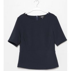Topy damskie: Simple – Top