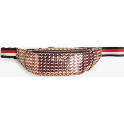 Tommy Hilfiger - Saszetka damska, wielokolorowy. Saszetki damskie TOMMY HILFIGER, z aplikacjami, z aplikacjami. Za 539,95 zł.