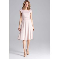 Elegancka Różowa Rozkloszowana Sukienka z Zaznaczoną Talią. Różowe sukienki damskie Molly.pl, na co dzień, s, bez wzorów, eleganckie, z okrągłym kołnierzem, bez rękawów, mini, rozkloszowane. Za 179,90 zł.