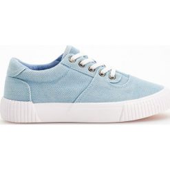Jeansowe tenisówki z efektem acid wash - Niebieski. Niebieskie trampki męskie Reserved, bez wzorów, z jeansu, bez zapięcia. Za 69,99 zł.
