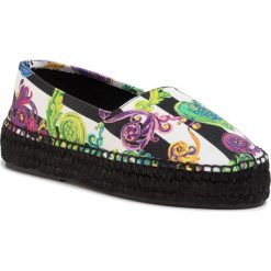 Espadryle VERSACE JEANS COUTURE - E0VVBSJ1 71531 982. Espadryle damskie Versace Jeans Couture, bez wzorów, z jeansu, bez obcasa, na płaskiej podeszwie. W wyprzedaży za 389,00 zł.