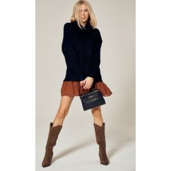 Oliwkowe Kozaki Brunt. Zielone kozaki damskie Born2be, eleganckie, z okrągłym noskiem, bez obcasa, na obcasie, z paskami. Za 179,99 zł.