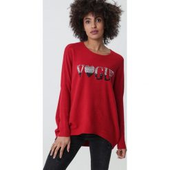 Czerwony Sweter Macfarlane. Czerwone swetry damskie Born2be, xl, z aplikacjami, z dzianiny, bez rękawów, bez kaptura. Za 119,99 zł.