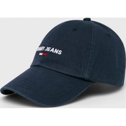Tommy Jeans - Czapka. Czarne czapki damskie z bawełny. W wyprzedaży za 79,90 zł.