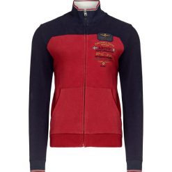 Bluza AERONAUTICA MILITARE. Czerwone bluzy męskie Aeronautica Militare, z haftami, militarne, ze stójką, bez rękawów, bez kaptura. W wyprzedaży za 492,00 zł.